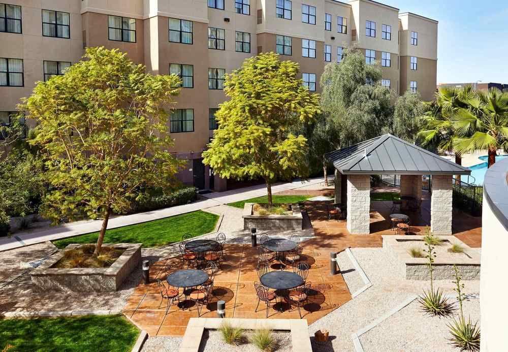 Courtyard Phoenix North / Happy Valley Zewnętrze zdjęcie